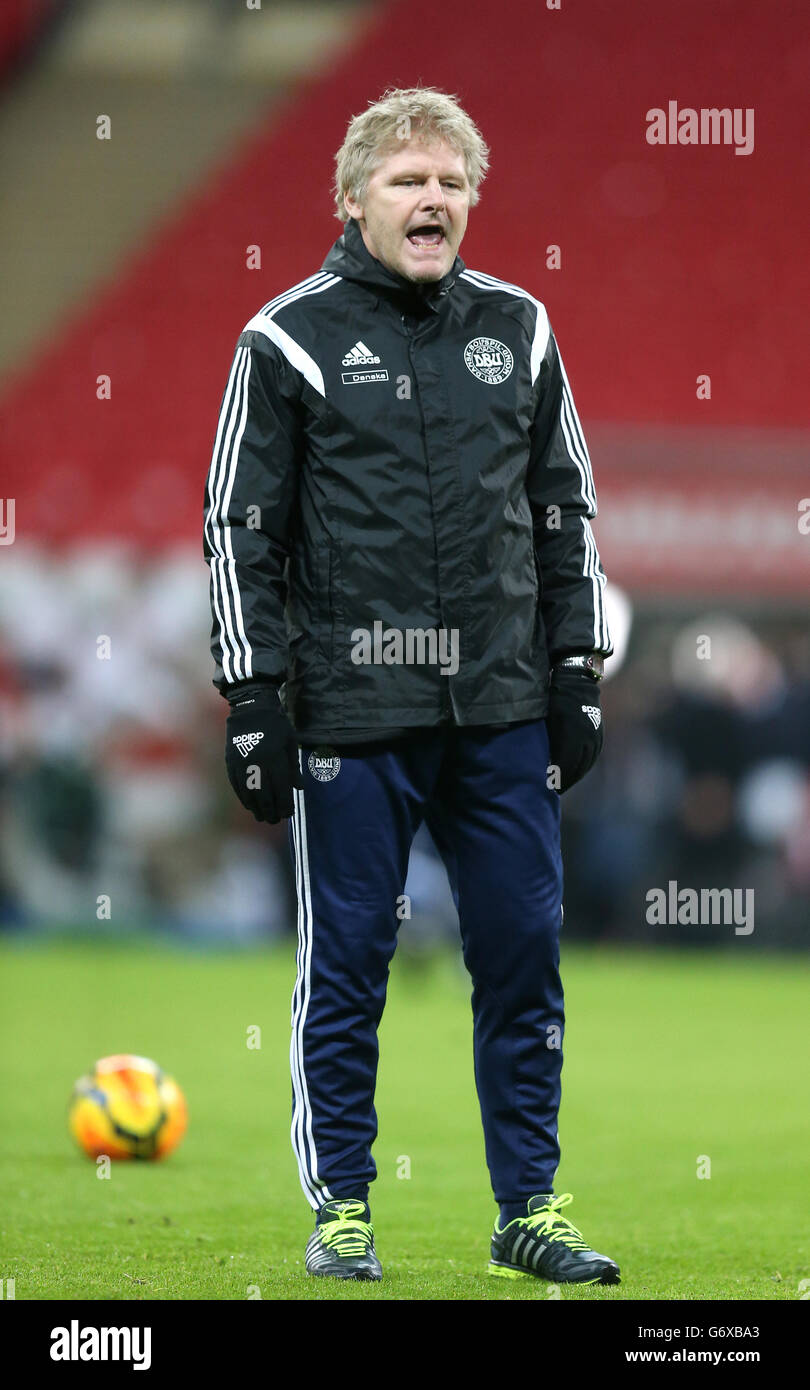 Football - International friendly - Angleterre v Danemark - Stade Wembley.Peter Bonde, entraîneur adjoint du Danemark Banque D'Images