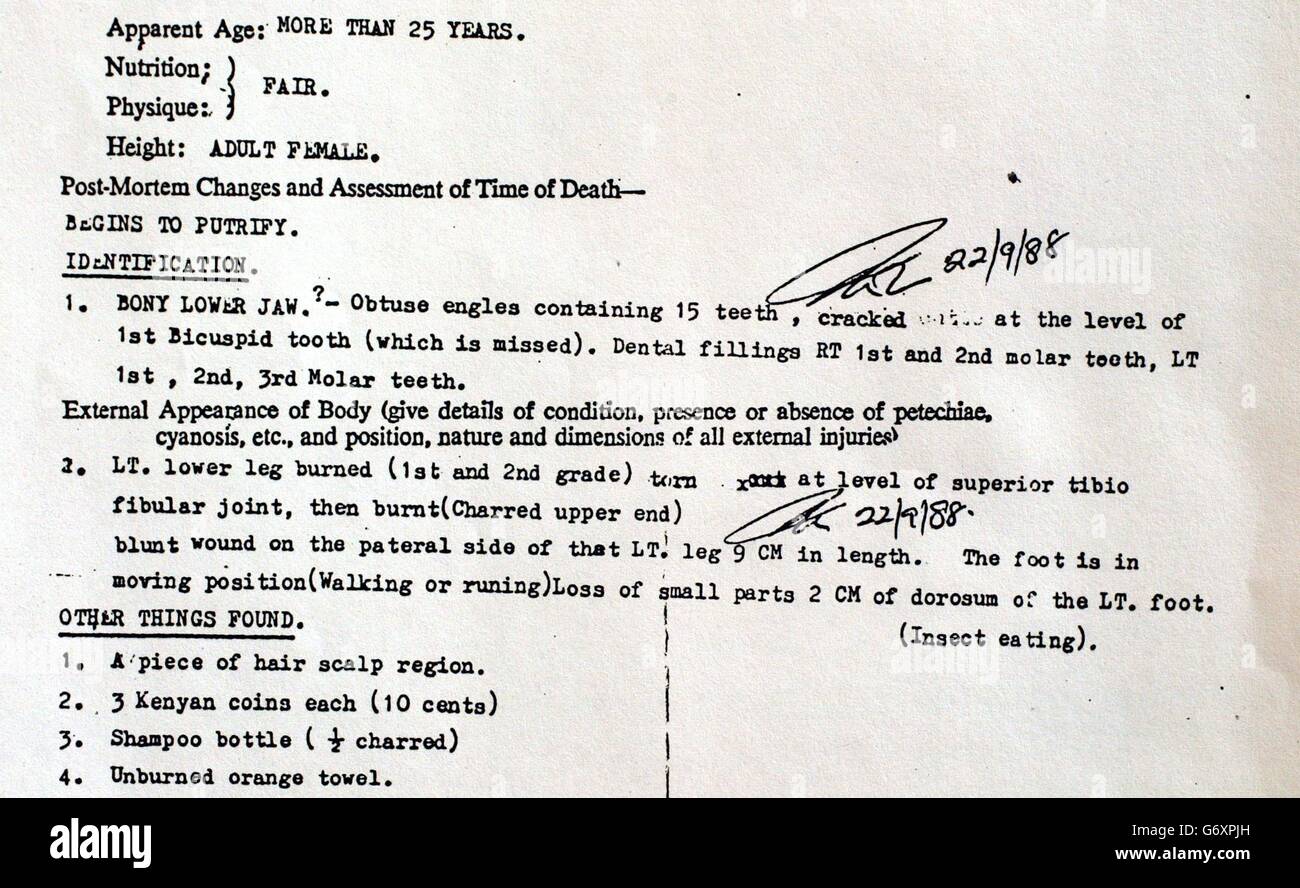 Détail de la deuxième page du rapport post-mortem sur la mort de Julie Ward - qui a été tuée il y a 16 ans en photographiant la faune en Afrique - qui a été publié lors d'une enquête sur sa mort à Ipswich County Hall, Suffolk. Le père de Julie, John Ward, 70 ans, a dit aujourd'hui à l'enquête comment il a trouvé des parties du corps après avoir pris l'avion pour l'Afrique pour chercher sa fille. Banque D'Images