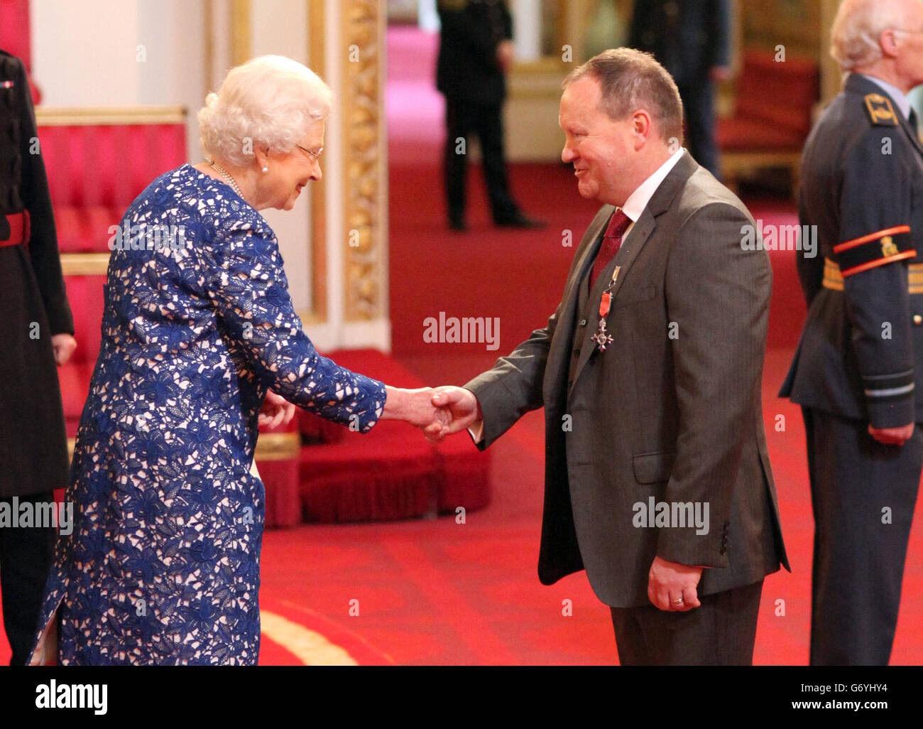 D'investiture au palais de Buckingham Banque D'Images