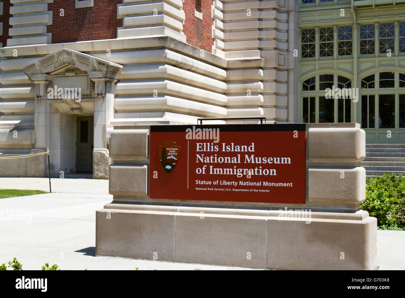 Ellis Island, New York, USA - 18 juin 2016 : National Parks Service ouvrir une session avant d'Ellis Island Musée National de l'Immigrati Banque D'Images