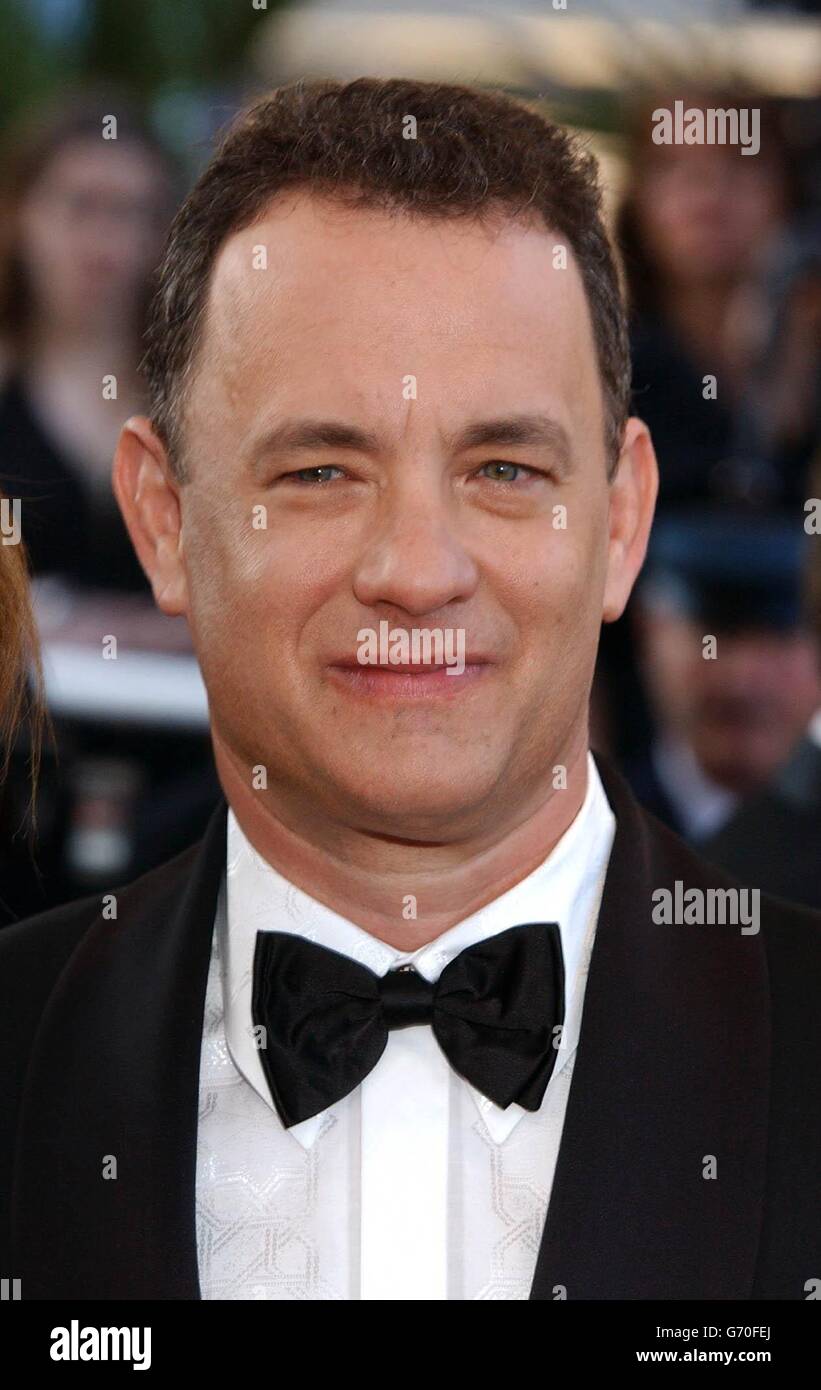 Star du film Tom Hanks arrive pour la première des Ladytuers, au Palais de Festival lors du 57e Festival de Cannes en France. Banque D'Images