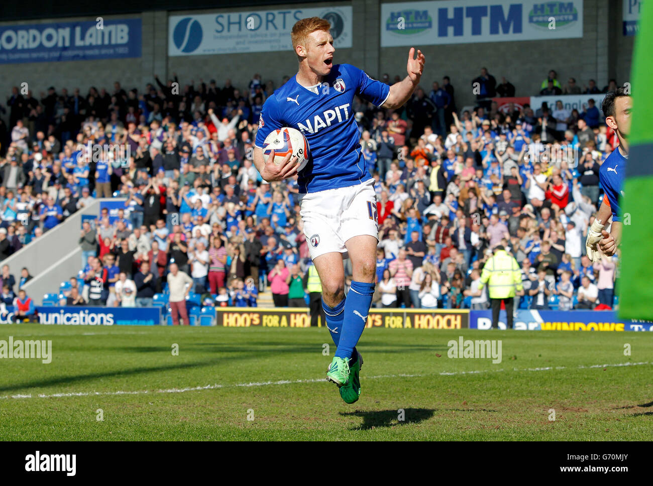 Football - Sky Bet League 2 - Chesterfield / Exeter City - Stade Proact.Eoin Doyle de Chesterfield célèbre son égaliseur de pénalité lors du match Sky Bet League Two au stade Proact, Chesterfield. Banque D'Images