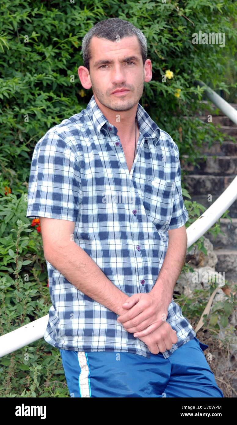 L'acteur Kieran O'Brien, star du nouveau film de Michael Winterbottom « Nine Songs » - qui est le film le plus sexuellement explicite de l'histoire du cinéma britannique traditionnel - lors d'un phocall au Grand Hotel lors du 57e Festival de Cannes en France. Banque D'Images