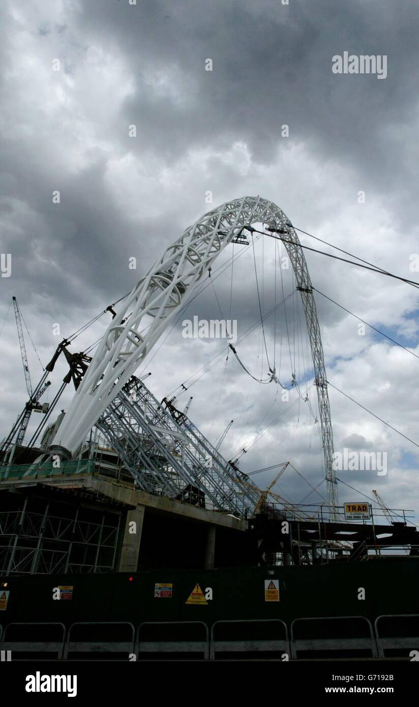 Le stade de Wembley arch Banque D'Images