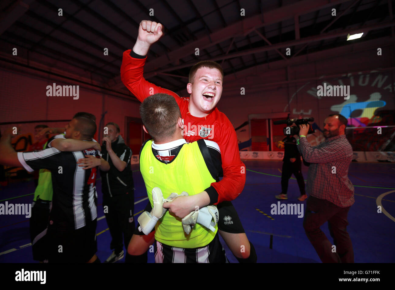 Grimsby Town célèbre la victoire de la finale du football AM Futsal Banque D'Images