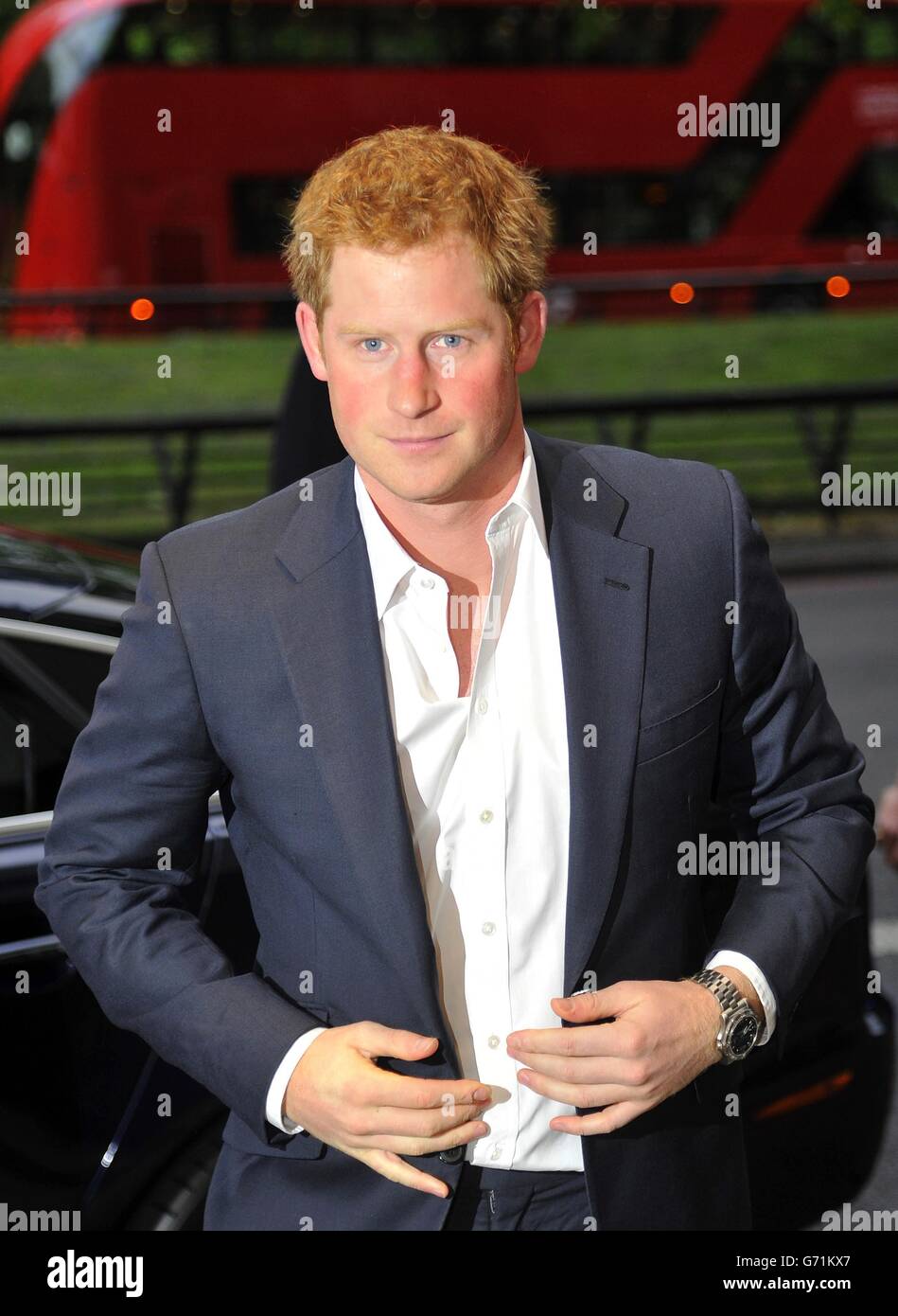 Le Prince Harry participe à une fête estivale pour souligner le 10e anniversaire de la charité de Sentebale au Dorchester Hotel, Londres. Banque D'Images