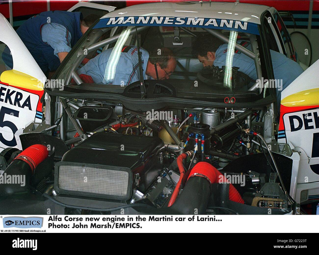 Alfa corse nouveau moteur dans la voiture martini larini Banque de