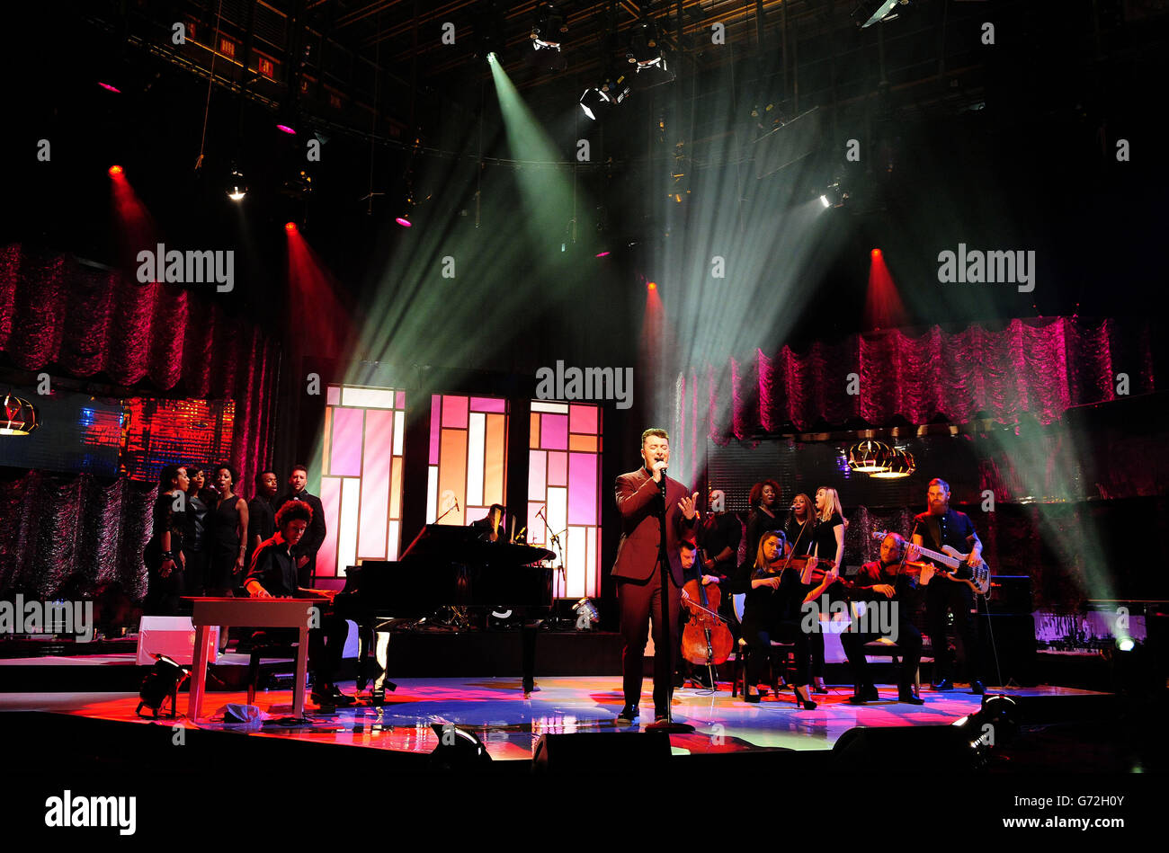 Sam Smith pendant le tournage du Graham Norton Show aux London Studios, dans le sud de Londres, devant être diffusé sur BBC One vendredi soir. Banque D'Images