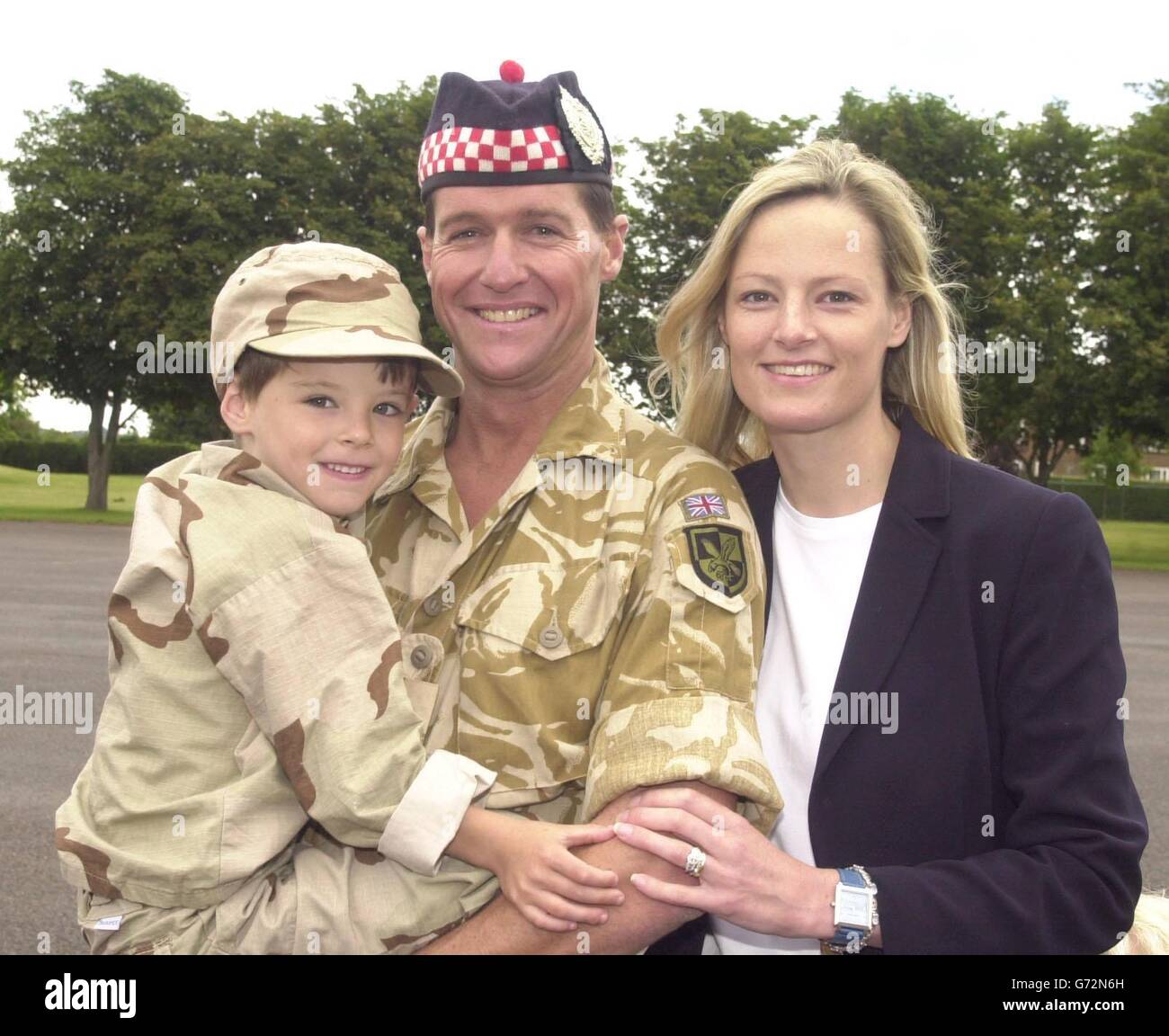 Lt col simon west avec sa famille Banque de photographies et d’images à ...
