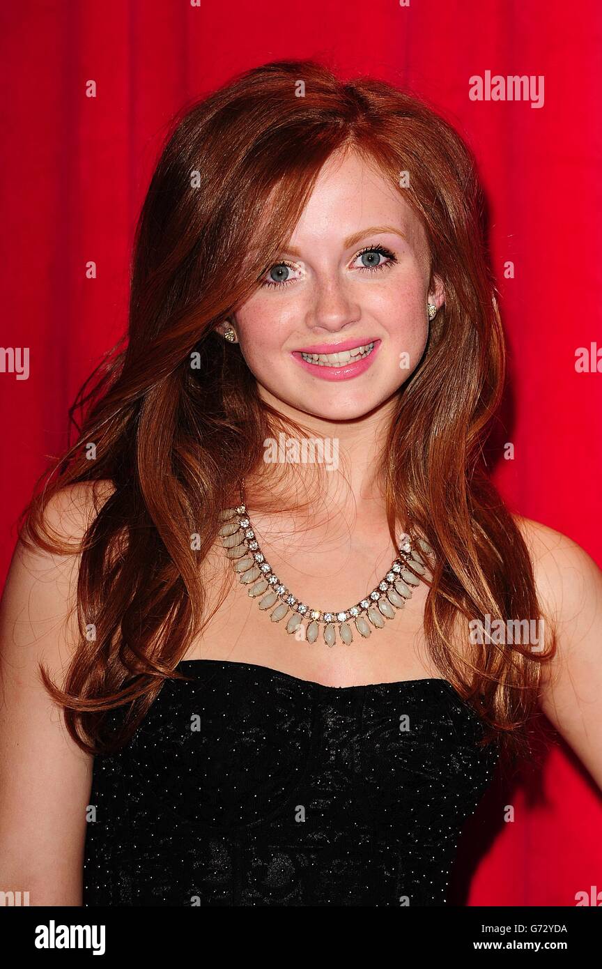 Maisie Smith arrive pour les British SOAP Awards 2014 au Hackney Empire, 291 Mare St, Londres. Banque D'Images