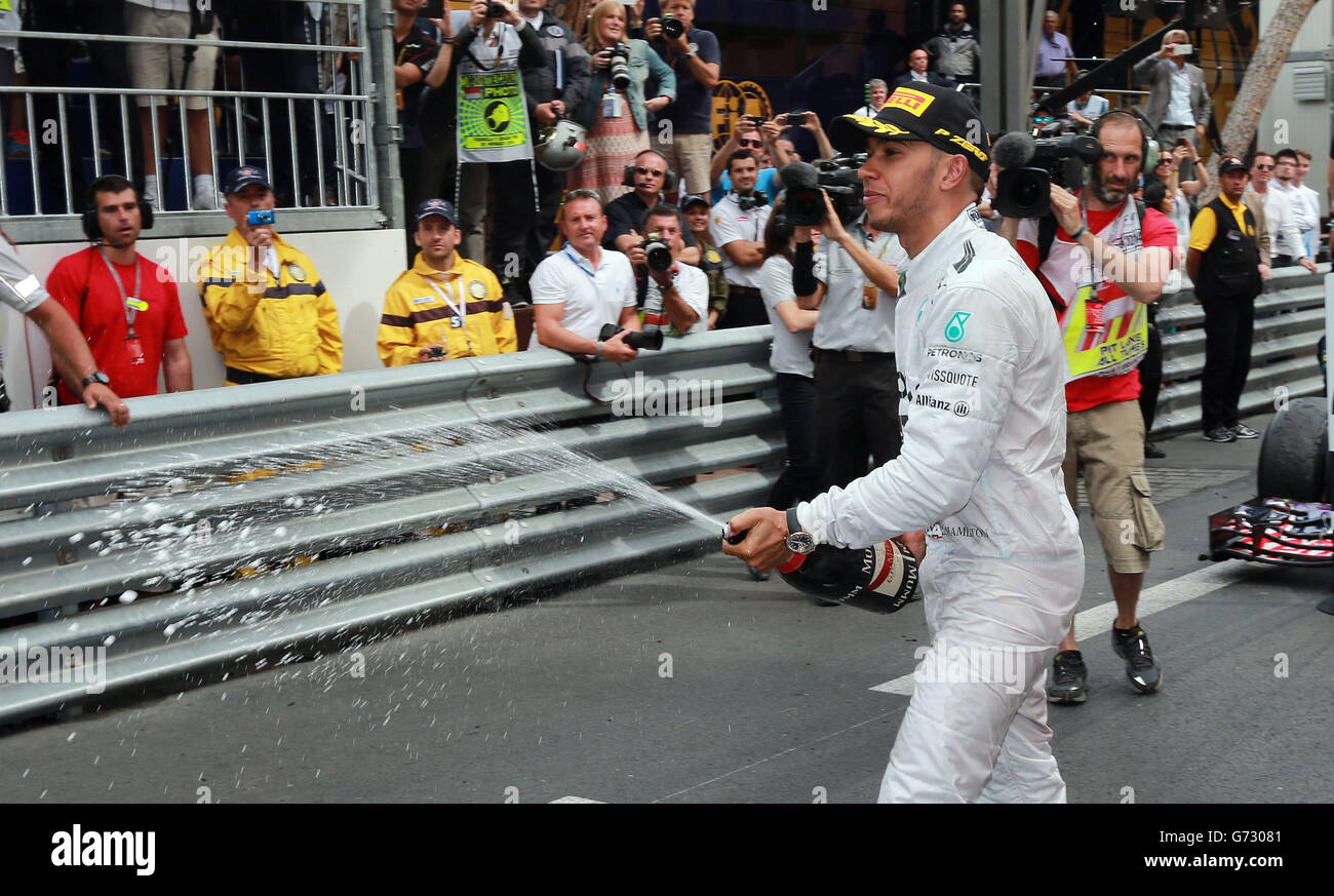 Lewis Hamilton de Mercedes célèbre sa deuxième place au Grand Prix de Monaco 2014 au circuit de Monaco, Monte Carlo, Monaco. Banque D'Images