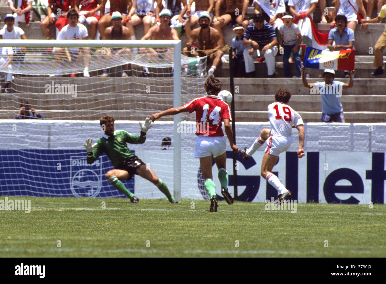 Football - Coupe du Monde de la FIFA, Mexique 1986 - Groupe C - Union soviétique v Hongrie - Estadio Sergio Leon Chavez, Irapuato Banque D'Images