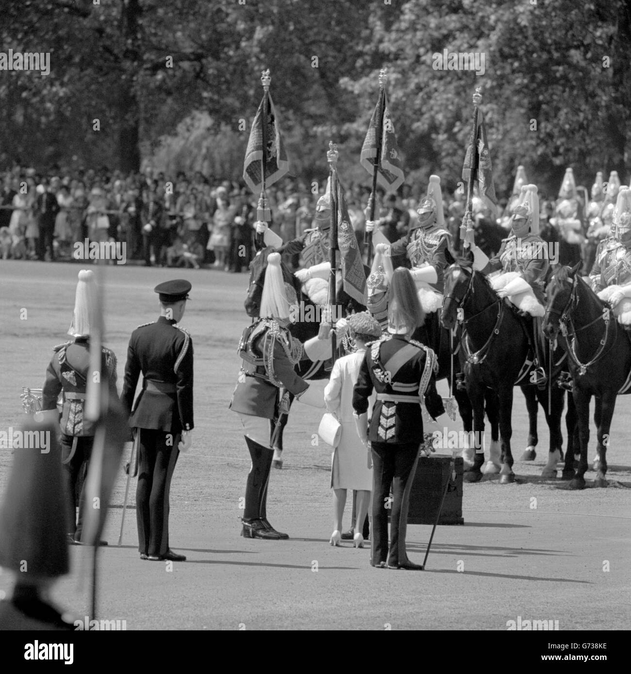 Image - La Reine - Horse Guards Parade, Londres Banque D'Images