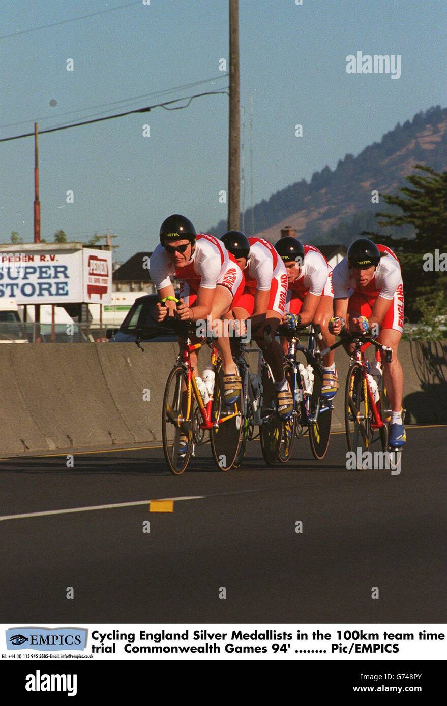 Médaillés d'argent de l'Angleterre à vélo dans le procès de 100 km de temps d'équipe Jeux du Commonwealth 94' Banque D'Images