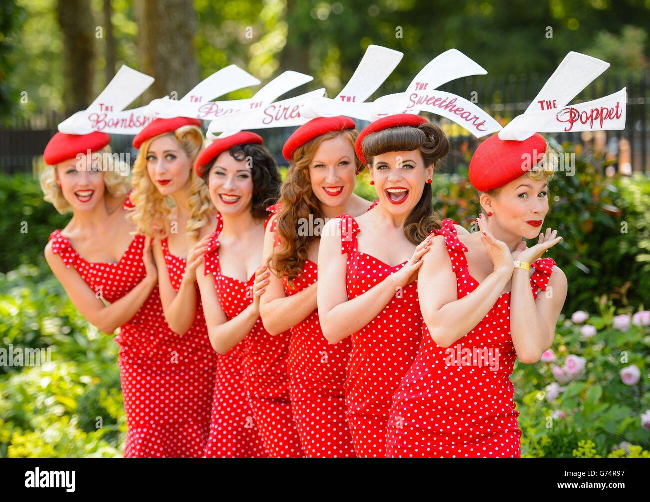 Courses hippiques - Réunion Royal Ascot 2014 - cinquième jour - Hippodrome d'Ascot.Un groupe de capella The Tootsie Rollers pendant le cinquième jour de la rencontre royale d'Ascot de 2014 à l'hippodrome d'Ascot, Berkshire. Banque D'Images