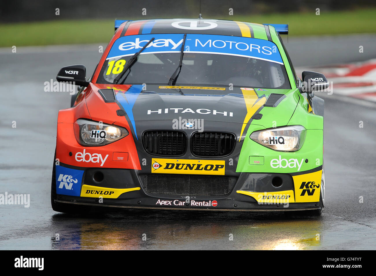 Motor Racing - Dunlop MSA British Touring car Championship - Oulton Park. EBay Motors Nick Foster en action pendant la course 3 à Oulton Park. Banque D'Images