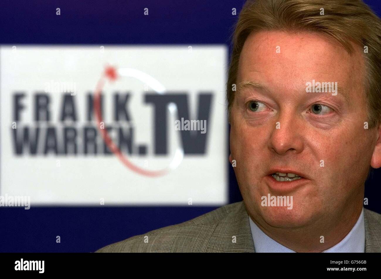 Le promoteur de boxe Frank Warren s'exprime lors d'une conférence de presse à l'hôtel Park Lane de Londres, après le lancement de 'Shobox:the New Generation' sur Frank Warren TV en association avec une boîte à chaussures des États-Unis. Banque D'Images