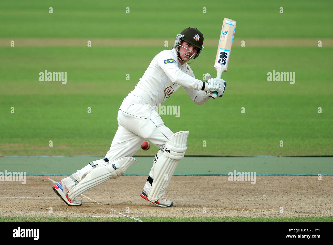 La Surrey Rory Burns au bâton en action contre l'Hampshire. Banque D'Images
