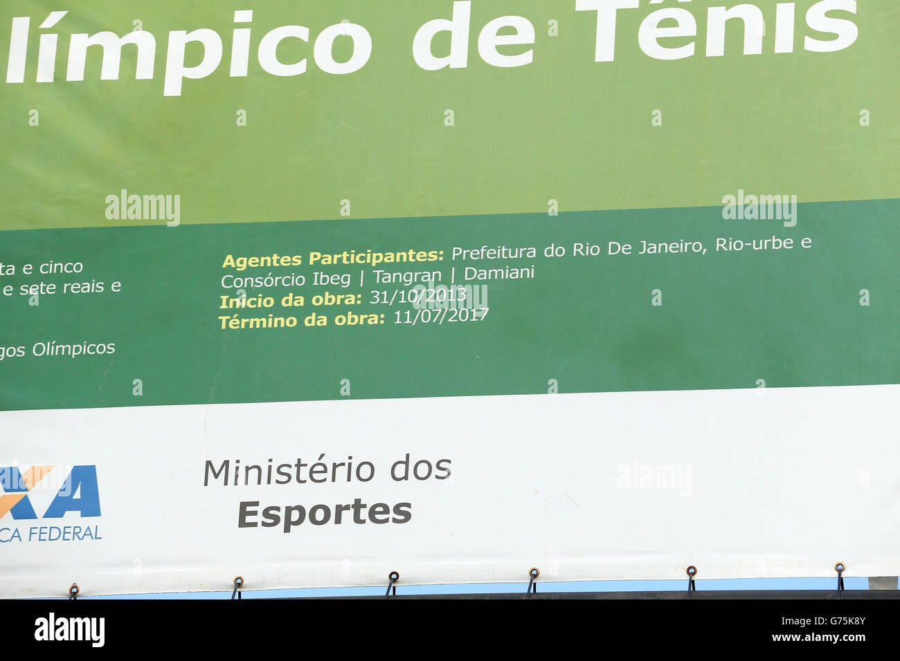 Jeux olympiques - Rio Jeux Olympiques de 2016 - préparation du parc olympique - Rio de Janeiro.Signalisation le site du centre de tennis des Jeux de Rio 2016, qui suggère que la construction ne sera pas terminée avant 2017 Banque D'Images