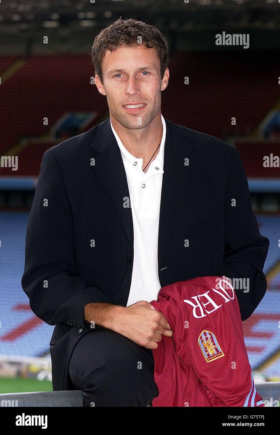 Aston villas nouvelle signature ronnie johnsen photocall villa park Banque de photographies et d