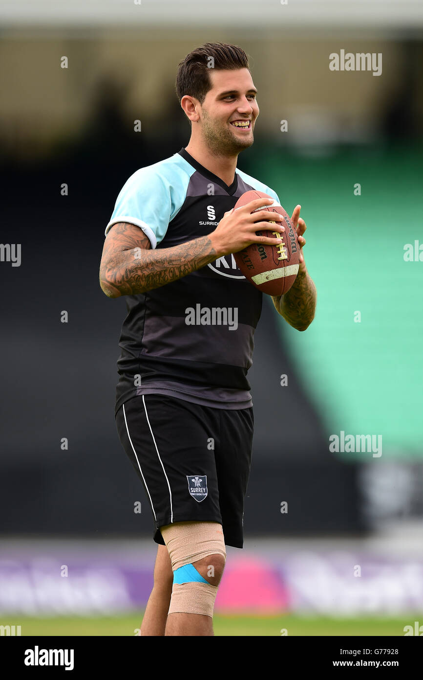 Cricket - NatWest T20 Blast - Surrey / Somerset - Kia Oval. Jade Dernbach de Surrey pendant l'échauffement Banque D'Images