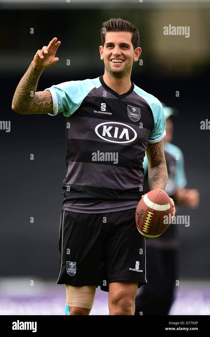 Cricket - NatWest T20 Blast - Surrey / Somerset - Kia Oval. Jade Dernbach de Surrey pendant l'échauffement Banque D'Images