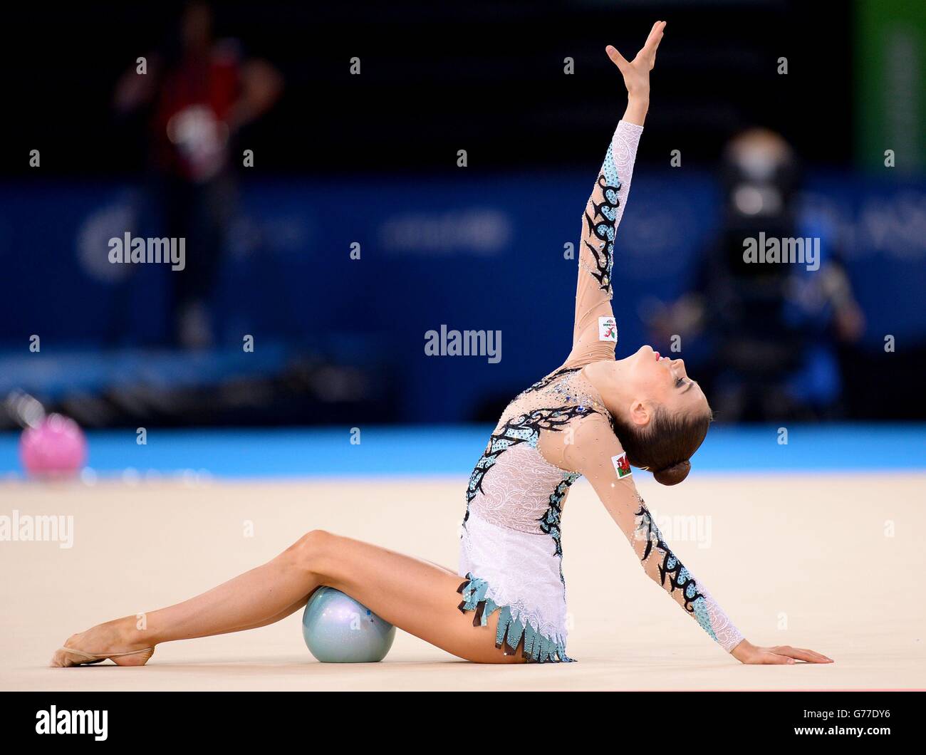 Laura Halford, du pays de Galles, participe à la finale de l'équipe de gymnastique rythmique et à la qualification individuelle à SSE Hydro lors des Jeux du Commonwealth de 2014 à Glasgow. Banque D'Images