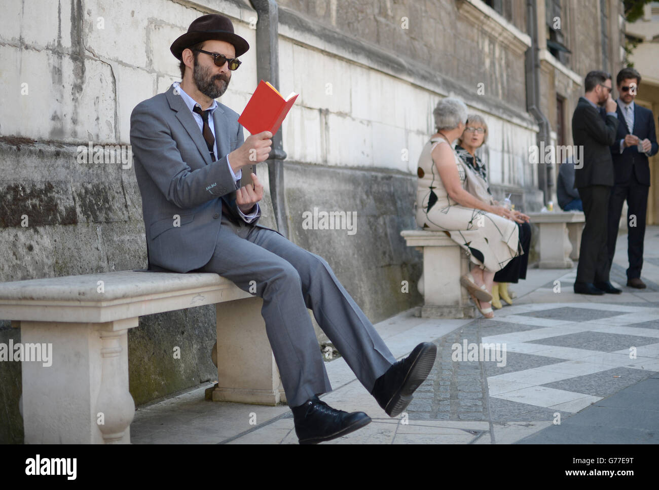 Mark Oliver Everett, le préleader de l'anguille, alias E, reçoit le prix de la liberté de la Cité de Londres au Guildhall, à Londres. Banque D'Images