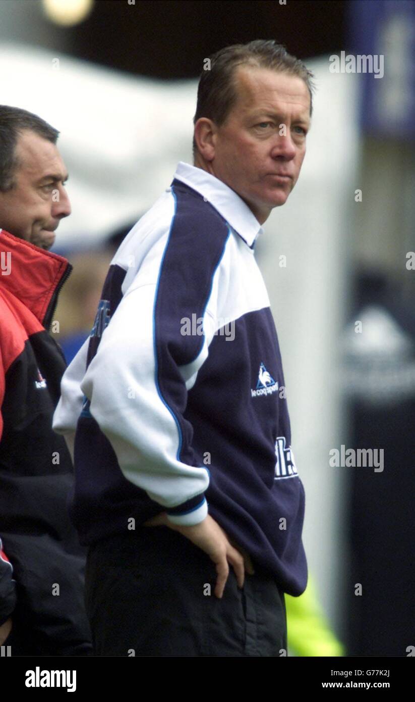 Alan Curbishley, le Manager de Charlton Athletic, réfléchit à la saison passée après le match de First ership de la FA Barclaycard au terrain de la vallée de Charlton à Londres.Fulham bat Charlton 1-0. Banque D'Images