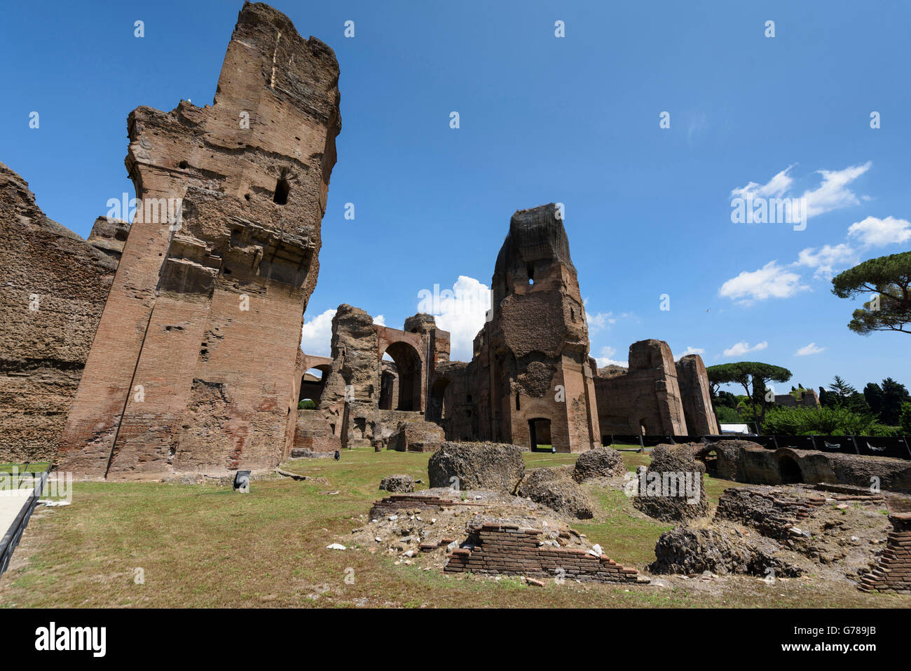 D'anciennes ruines des bains romains de Caracalla, Rome, Italie. Banque D'Images