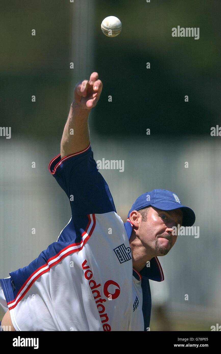 Angleterre - CRAIG WHITE BOWLING Banque D'Images