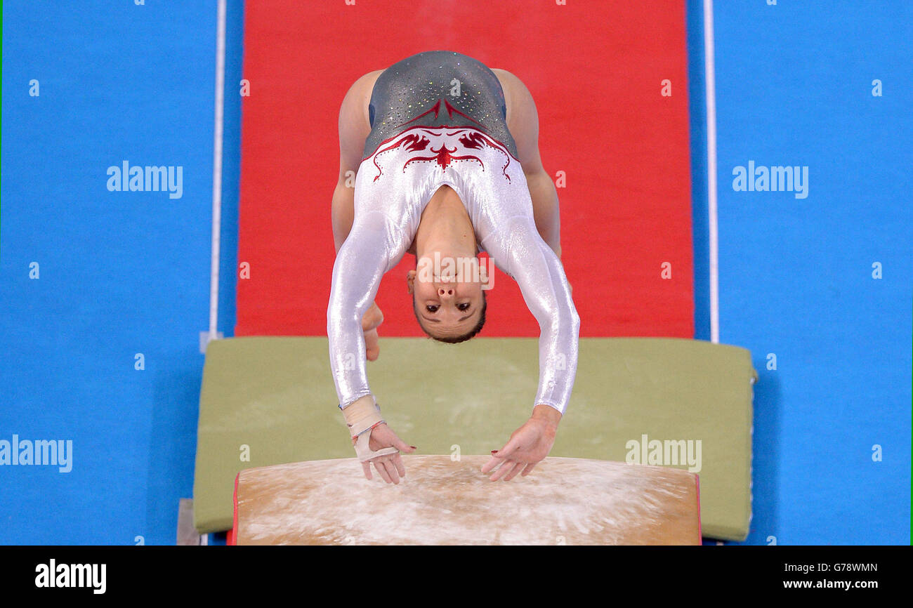 Hannah Whelan, de l'Angleterre, participe à la salle de jeu lors de la finale de l'équipe féminine de gymnastique artistique et de la qualification individuelle à la SEE Hydro, lors des Jeux du Commonwealth de 2014 à Glasgow. Banque D'Images