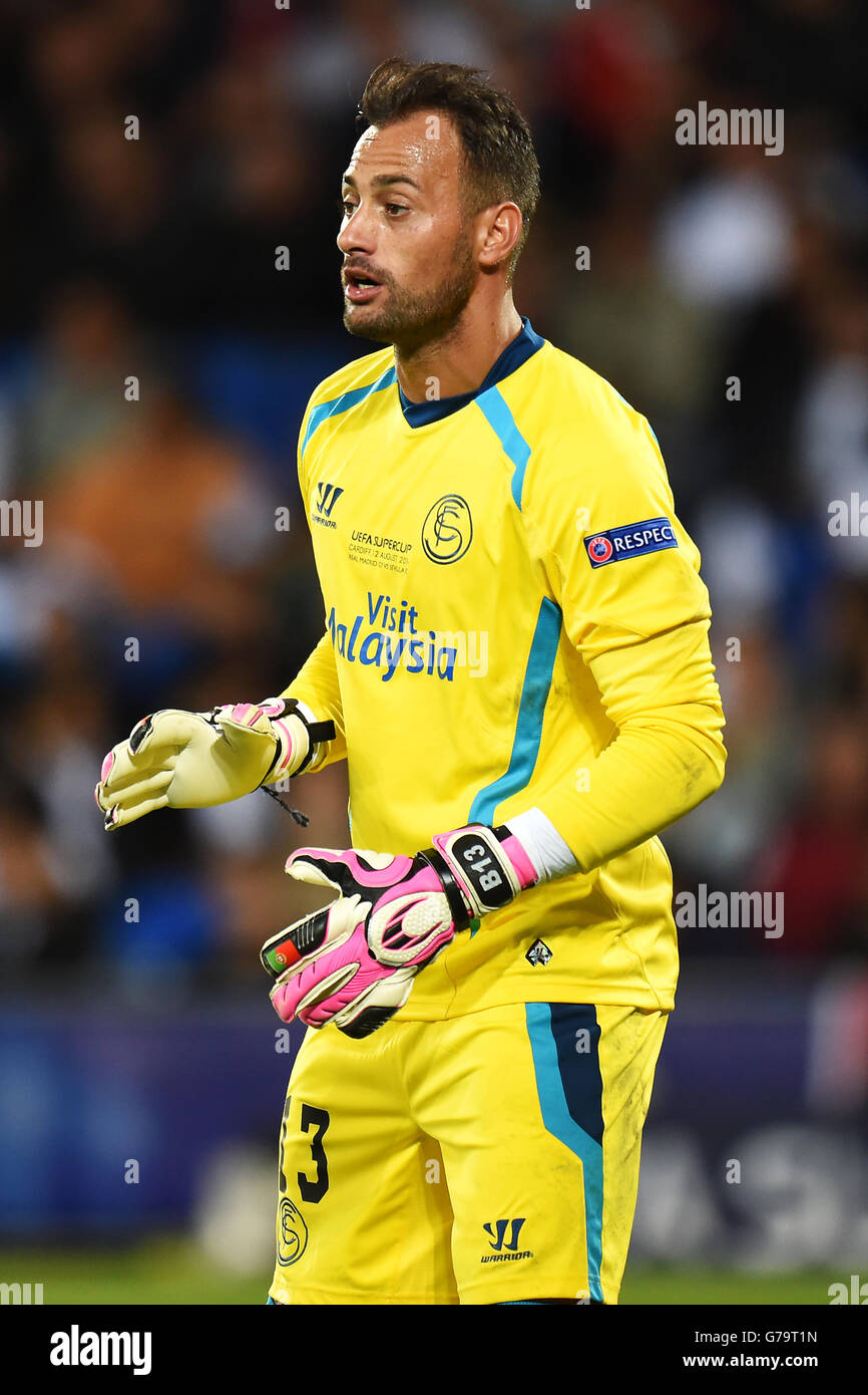 Football - 2014 UEFA Super Cup - Sevilla v Real Madrid - Cardiff City Stadium. Beto, gardien de but de Séville Banque D'Images