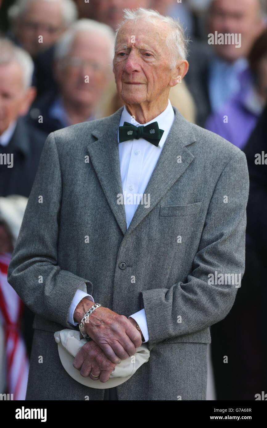 Dr Risteard Mulcahy lors de la 92e commémoration annuelle de Michael Collins et Arthur Griffith qui a eu lieu aujourd'hui au cimetière Glasnevin de Dublin. Banque D'Images