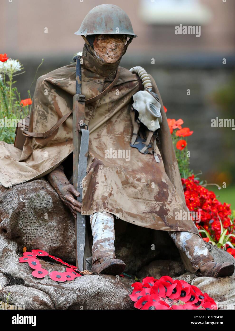 Un hommage floral marquant le 100e anniversaire de la première Guerre mondiale est exposé à Woolton Village, à Liverpool. Banque D'Images