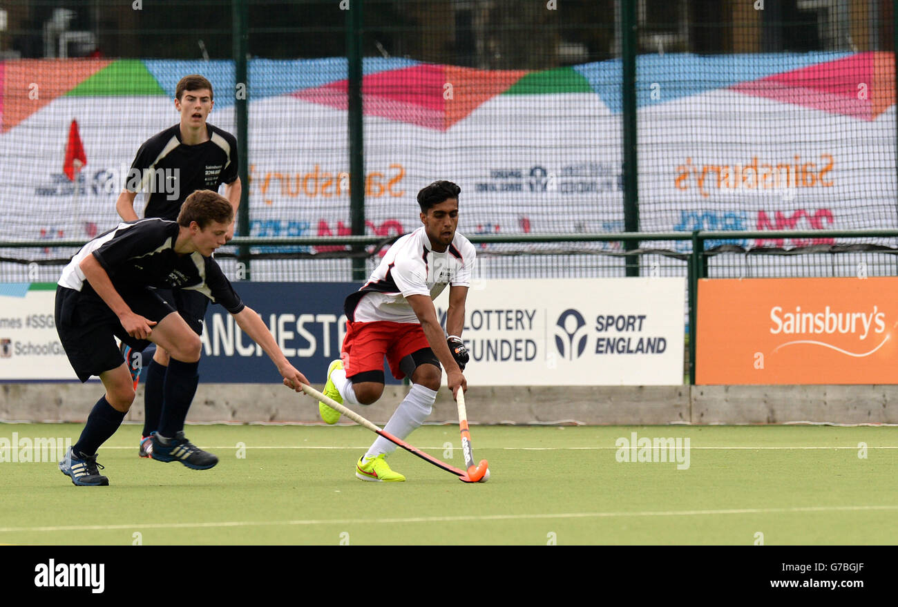 Sport - Sainsbury's 2014 School Games - troisième jour - Manchester.Action des Scotland Boys et des England Blue Boys dans le Hockey aux Sainsbury's School Games 2014, Armitage site, Manchester. Banque D'Images