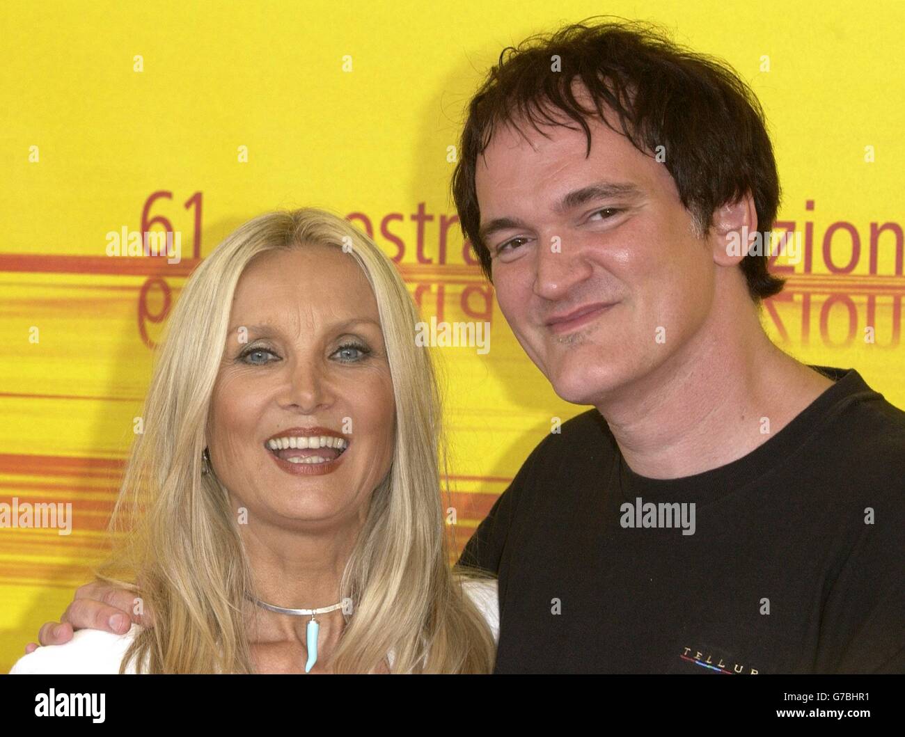 Quentin Tarantino et l'actrice Barbara Bouchet lors d'un photocall pour promouvoir l'histoire secrète du cinéma italien - le roi italien des B, lors du 61e Festival du film de Venise au Lido à Venise. Banque D'Images