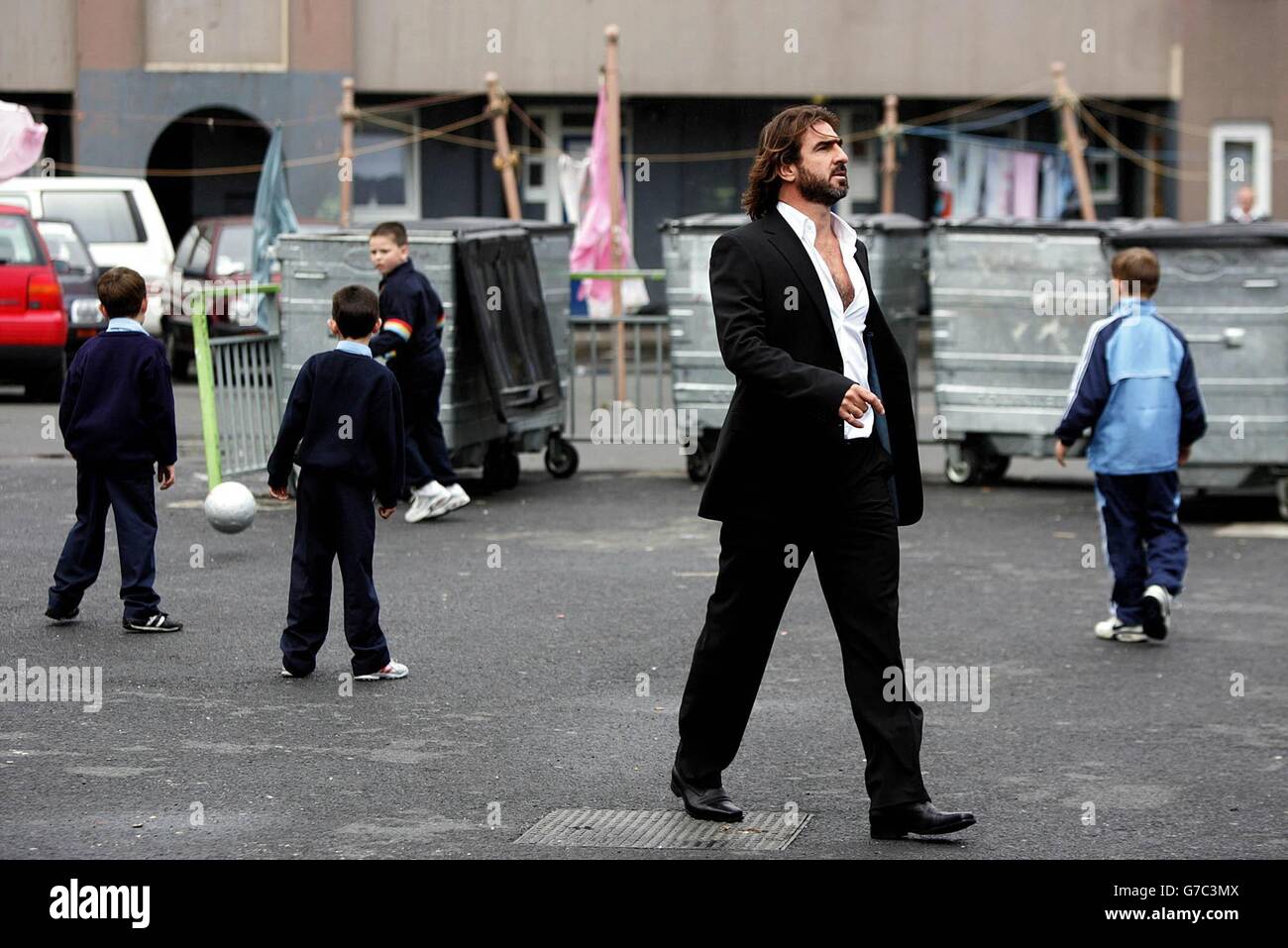 Eric Cantona, légende de Manchester United, photographié dans les appartements de Pearse Street. L'ancien footballeur français filmait une publicité pour la nouvelle loterie Euro millions lancée en octobre. Banque D'Images