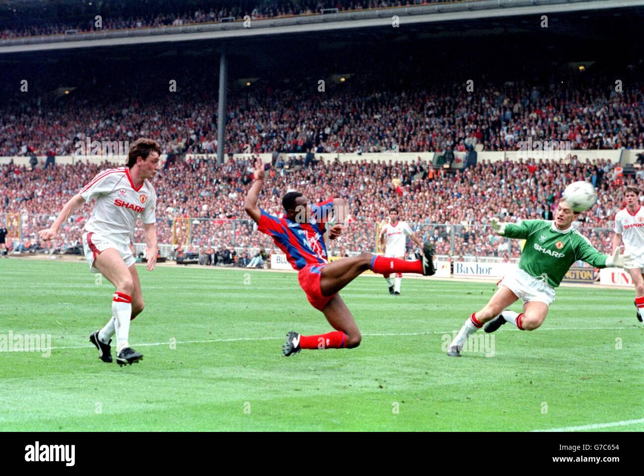 Soccer - Finale de la FA Cup 1990 - Manchester United v Crystal Palace  Photo Stock - Alamy