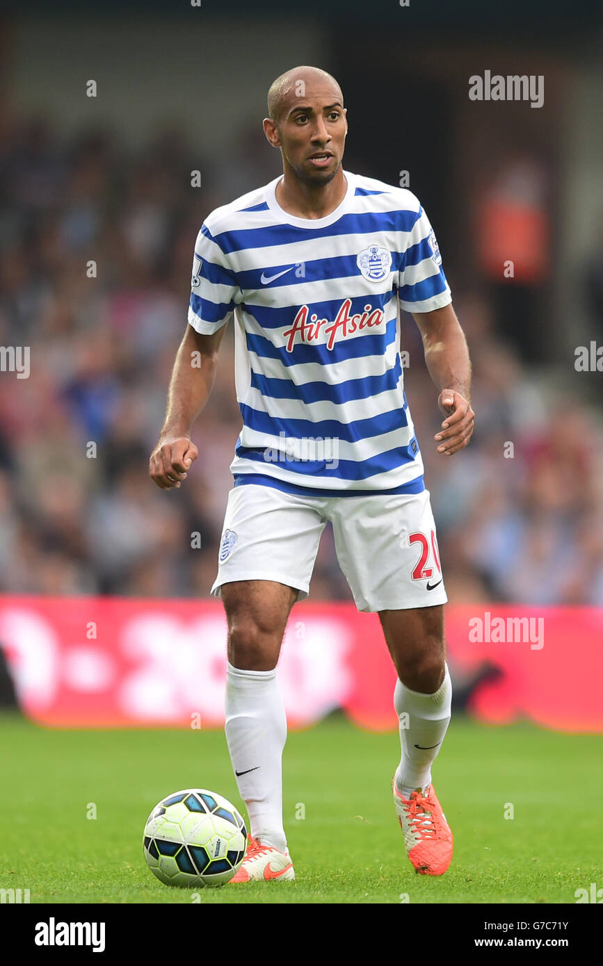 Karl Henry des Queens Park Rangers lors du match de la Barclays Premier League à Loftus Road, Londres. APPUYEZ SUR ASSOCIATION photo. Date de la photo: Samedi 20 septembre. 2014. Voir PA Story SOCCER QPR. Le crédit photo devrait se lire comme suit : Adam Davy/PA Wire. RESTRICTIONS : 45 images maximum pendant une comparaison. Pas d'émulation vidéo ni de promotion en direct. Aucune utilisation dans les jeux, les compétitions, les marchandises, les Paris ou les services de club/joueur unique. Ne pas utiliser avec les fichiers audio, vidéo, données, présentoirs ou club/ligue non officiels Banque D'Images