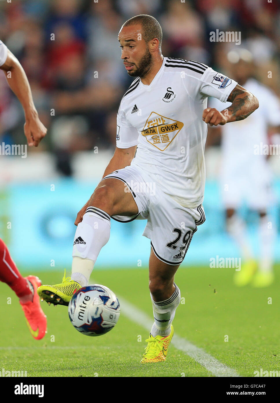 Swansea City Jazz Richards lors du second tour de la Capital One Cup au Liberty Stadium, Swansea. Banque D'Images