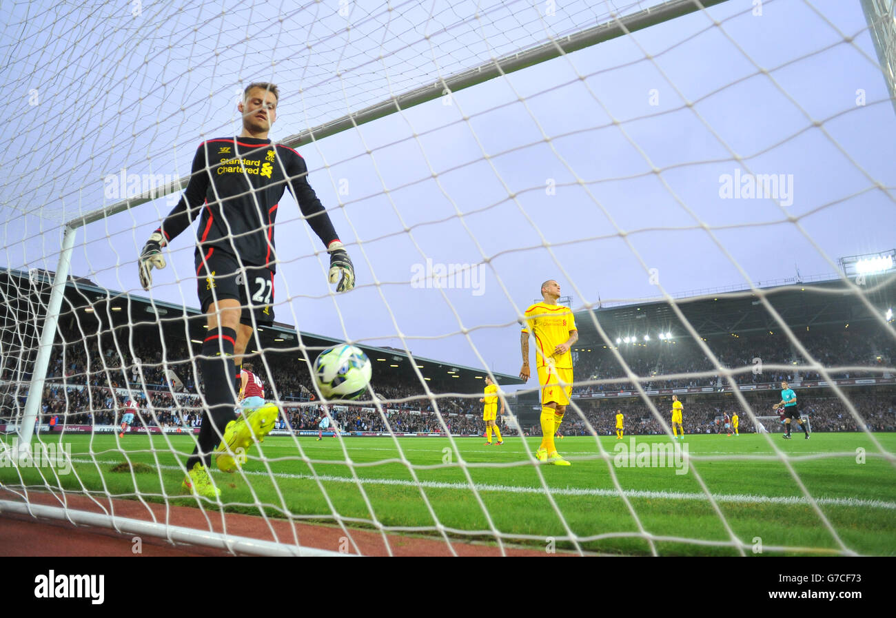 Simon Mignolet de Liverpool réagit alors qu'il concède un deuxième but lors du match de la Barclays Premier League à Upton Park, Londres. APPUYEZ SUR ASSOCIATION photo. Date de la photo: Samedi 20 septembre 2014. Voir PA Story FOOTBALL West Ham. Le crédit photo devrait se lire : Daniel Hambury/PA Wire. Ne pas utiliser avec les fichiers audio, vidéo, données, présentoirs ou club/ligue non officiels Banque D'Images
