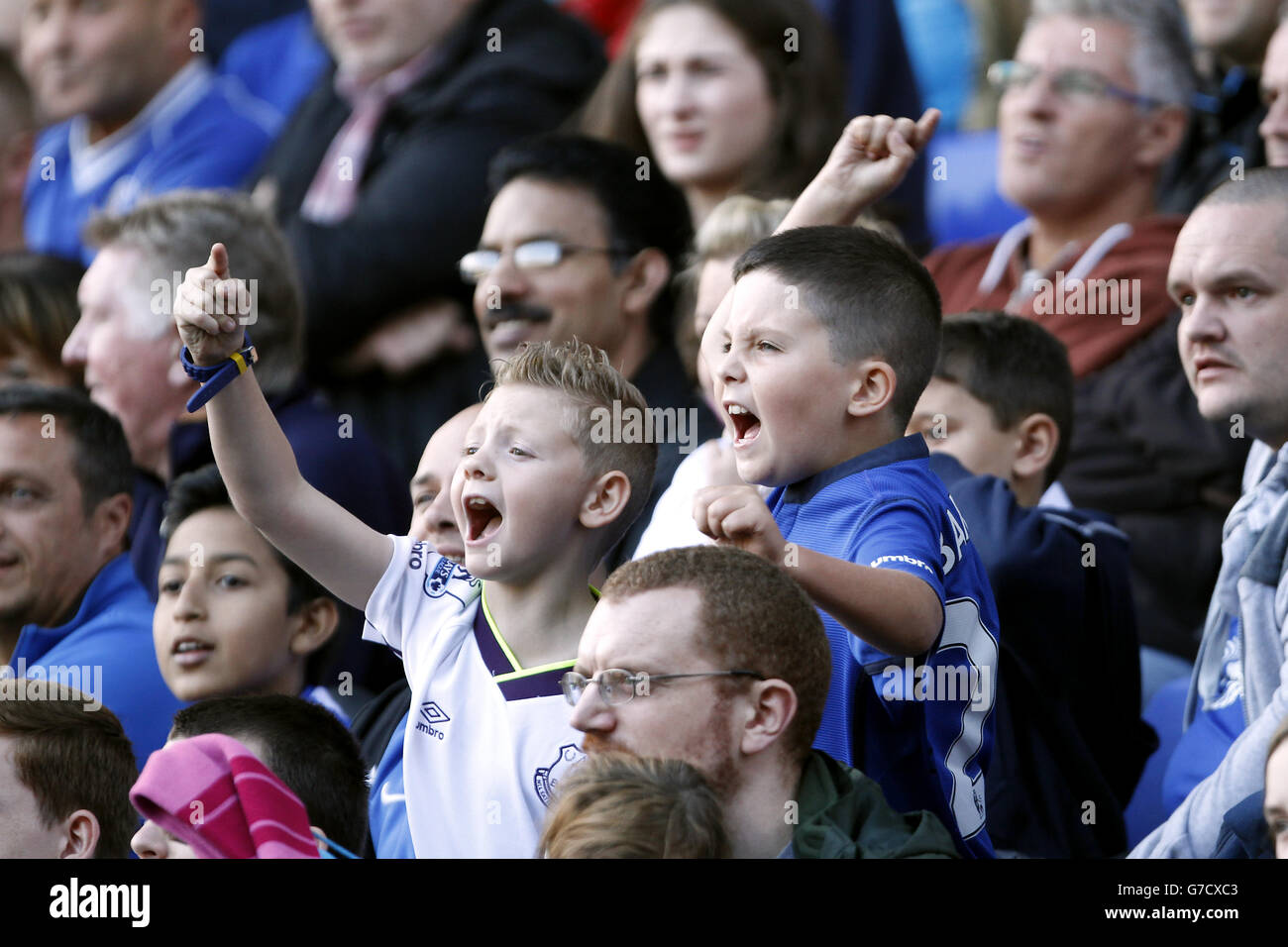 Football - Barclays Premier League - Everton / Crystal Palace - Goodison Park. Les fans d'Everton dans les stands de Goodison Park Banque D'Images