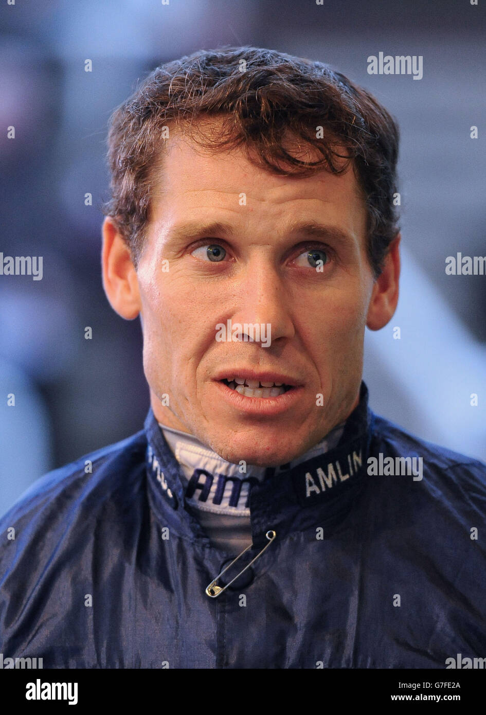 Jockey Richard Johnson pendant le troisième jour de l'Open à Cheltenham Racecourse. Banque D'Images