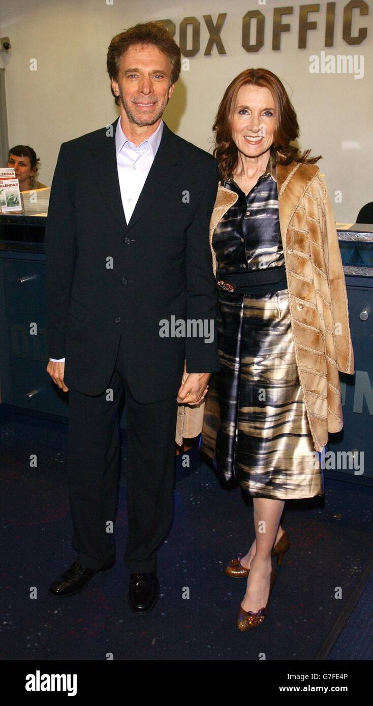 Jerry Bruckheimer et sa femme Linda arrivent pour la première du Trésor national à l'Odeon West End à Leicester Square à Londres. Banque D'Images