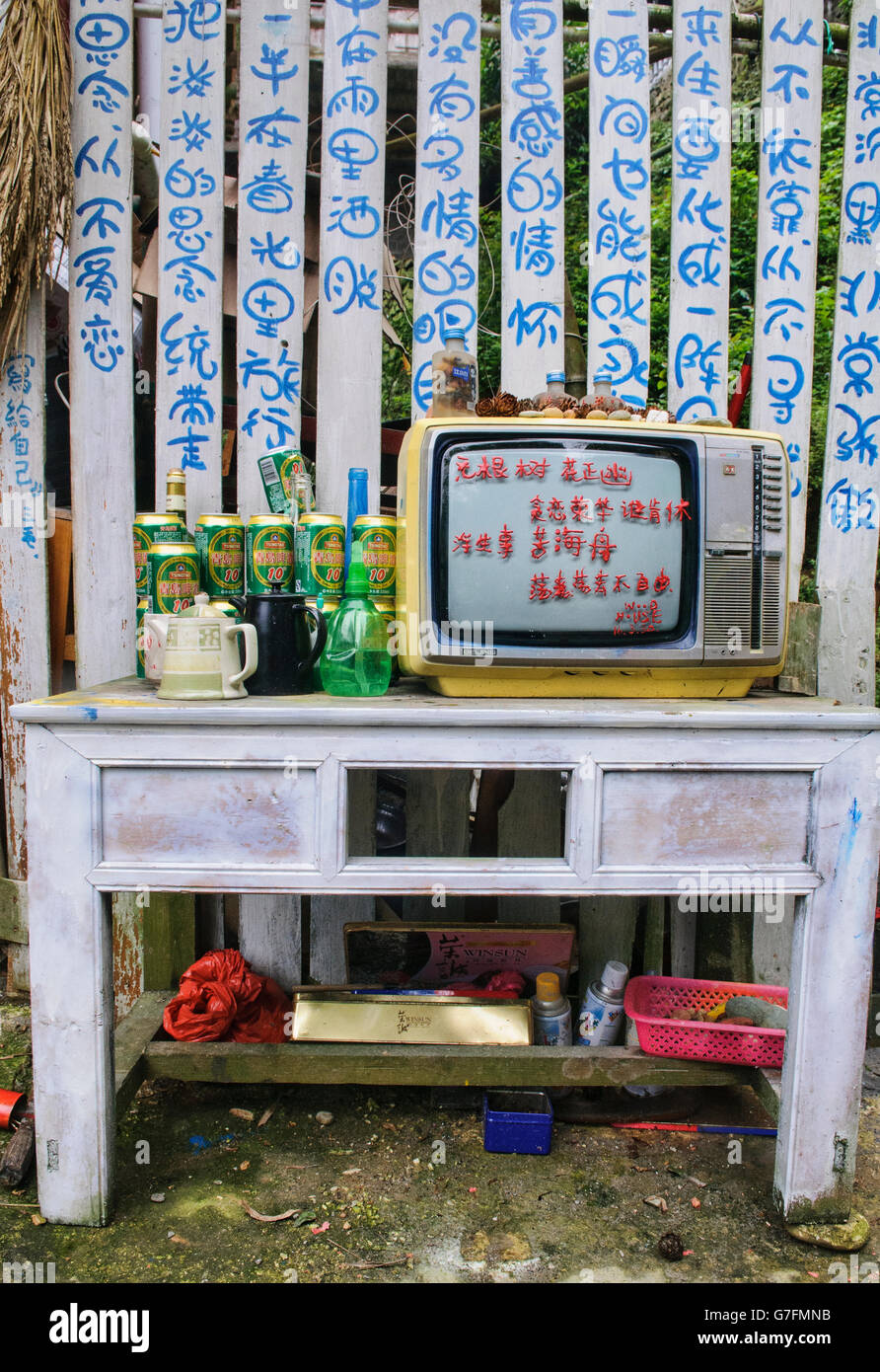 L'ancien téléviseur dans un lodge de Dazhai Village, Guilin, Chine Banque D'Images