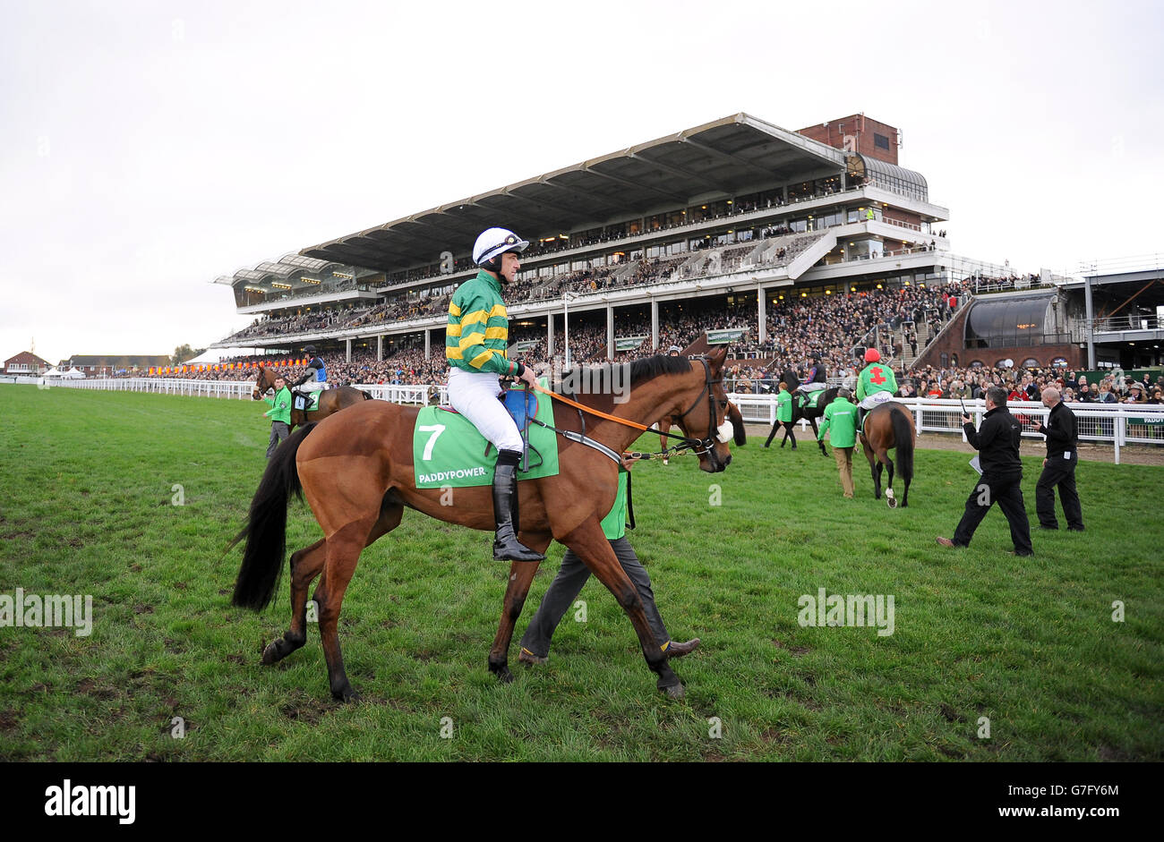 Les courses de chevaux - l'ouvrir - Jour deux - l'Hippodrome de Cheltenham Banque D'Images