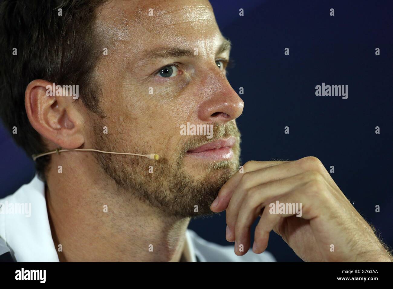 Jenson Button de McLaren lors de la conférence de presse des pilotes de la FIA au circuit Yas Marina à Abu Dhabi. Banque D'Images