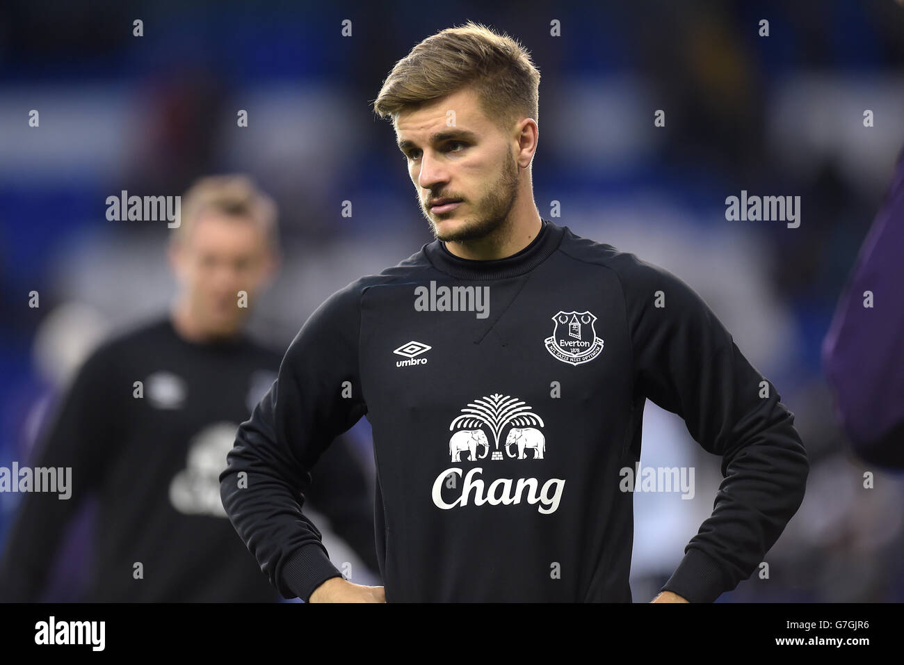 Football - Barclays Premier League - Tottenham Hotspur v Everton - White Hart Lane. Luke Garbutt d'Everton pendant l'échauffement Banque D'Images