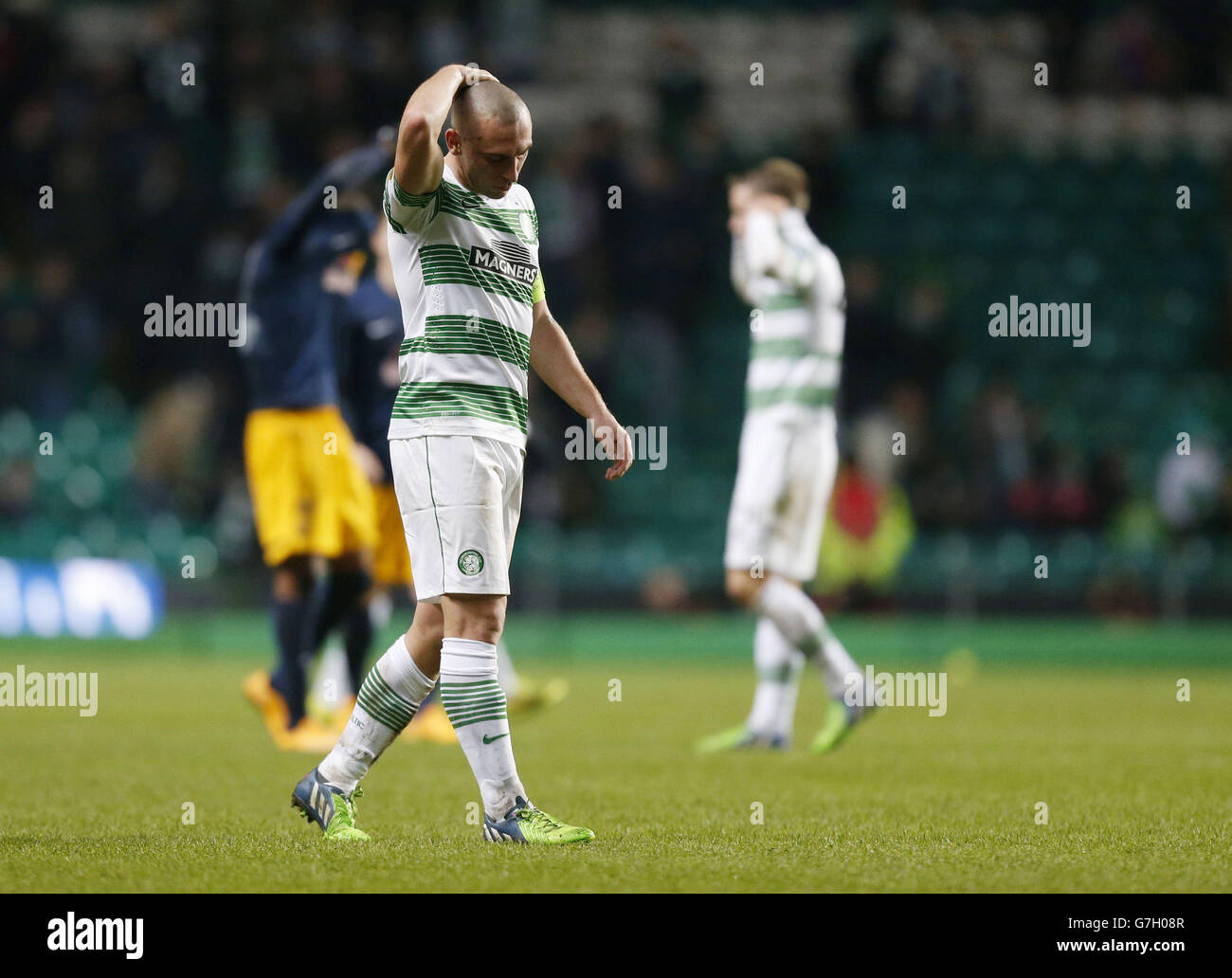 Football - UEFA Europa League - Groupe D - Celtic v FC Salzburg - Celtic Park.Scott Brown, du Celtic, semble abattu à plein temps lors du match de l'UEFA Europa League au Celtic Park, à Glasgow. Banque D'Images